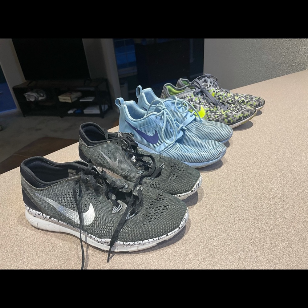 3 Pairs of Nikes! Must go 🎉